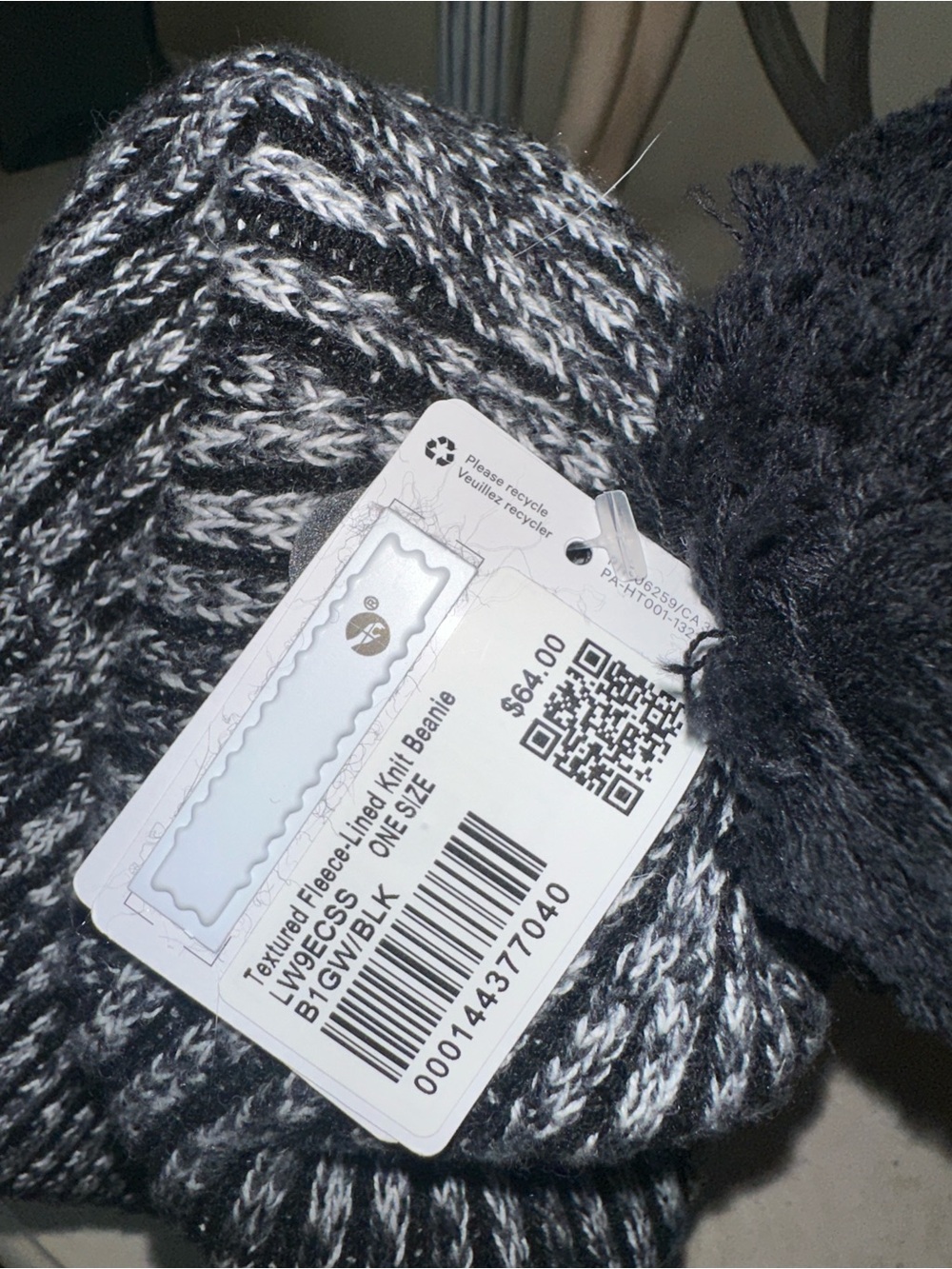 NWT LULU Black & White Marled Pom Beanie - Picture 3 of 8